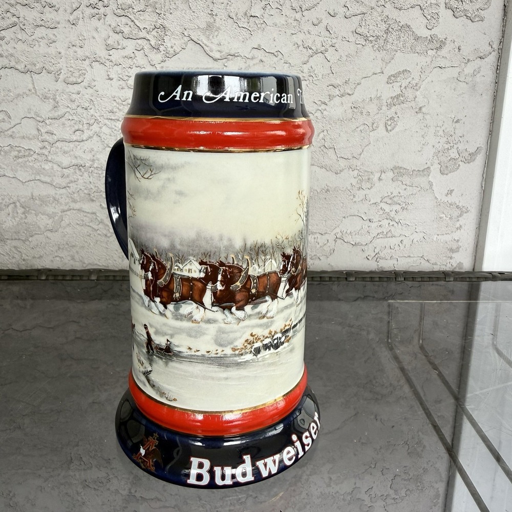 BUDWEISER 1990 COLLECTOR'S SERIES "AN AMERICAN TRADITION" HANDCRAFTED STEIN